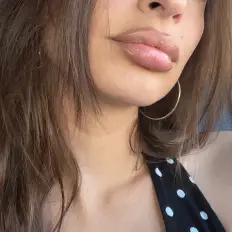 Emily Ratajkowski sexy hot photo 8