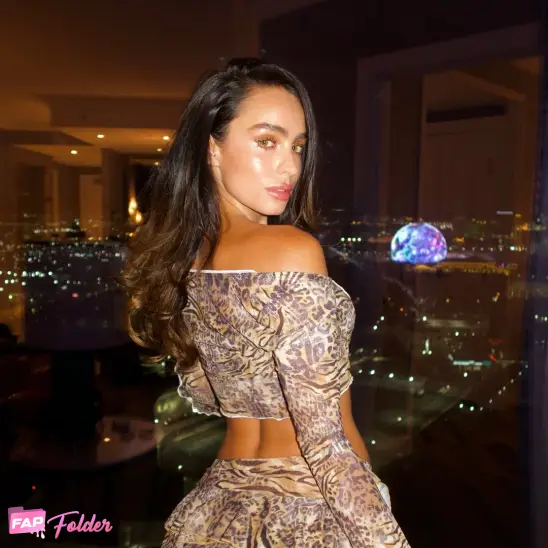 Sommer Ray hot sexy photo 2