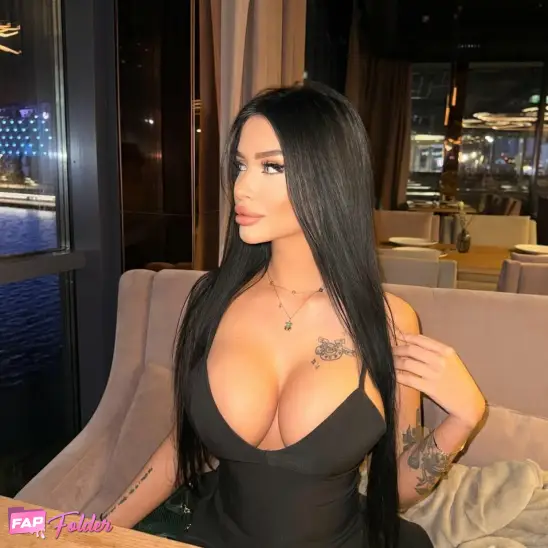 RosyLips sexy hot photo 2