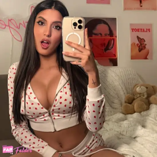 Noemy Furcillo sexy hot photo 1