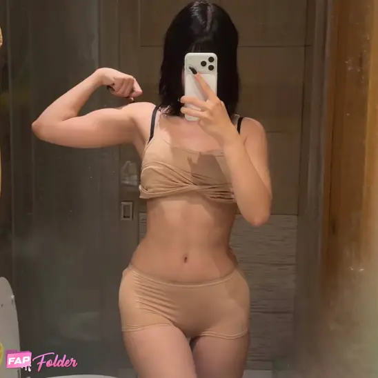rincospl cospxreiw hot nude photo 1