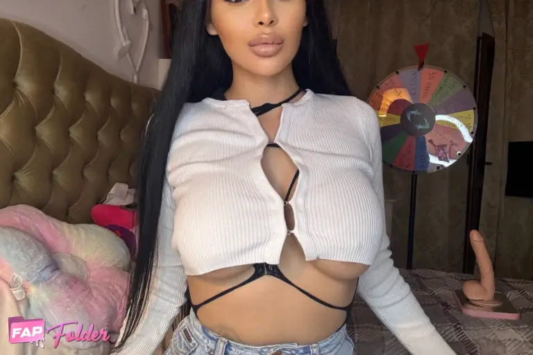 Celine sexy nude photo 1