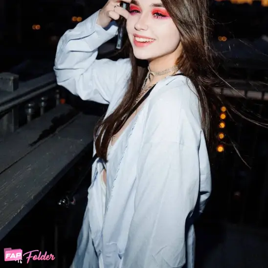 Дарья Школдыченко (@yuuechka) hot sexy photo preview 1