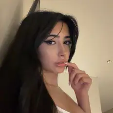 Sophia Romaro onlyfans sexy photo preview 2