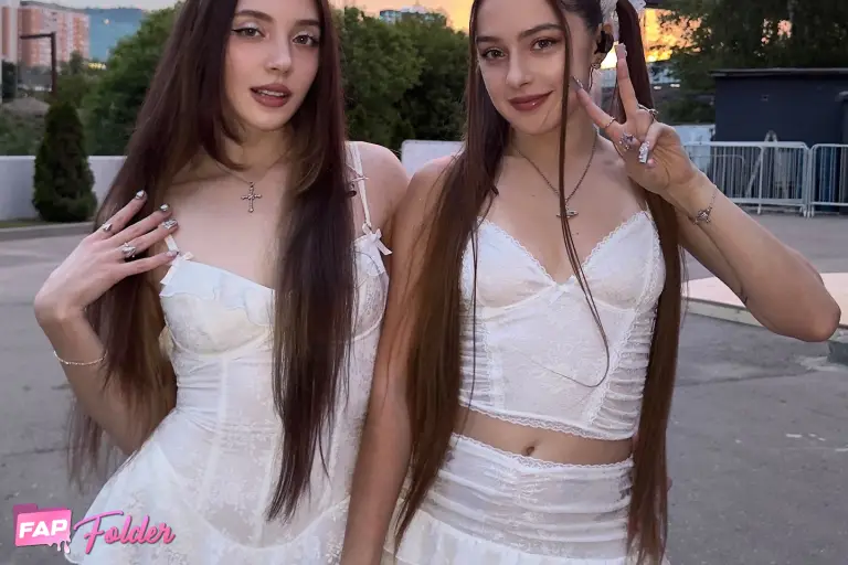 Solarmiq sexy hot photo preview 1