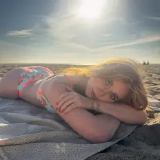 Abbilyse Caudle hot sexy photo 2