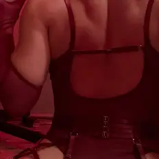Skeerht sexy nude photo 7