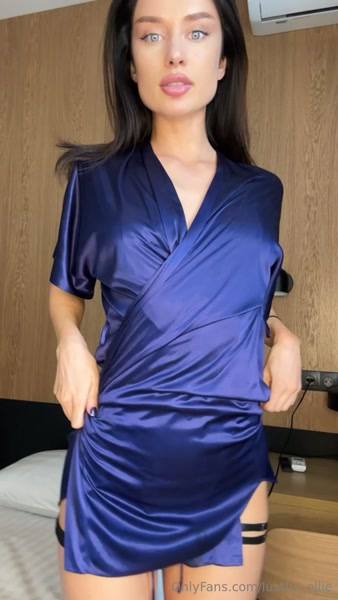 blue_eyes_suzie sexy video thumbnail