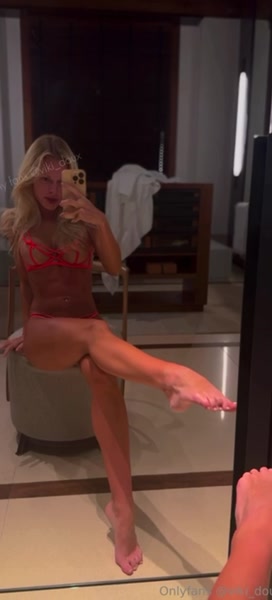 viki_doux nude video thumbnail