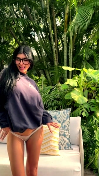 Mia Khalifa hot video thumbnail