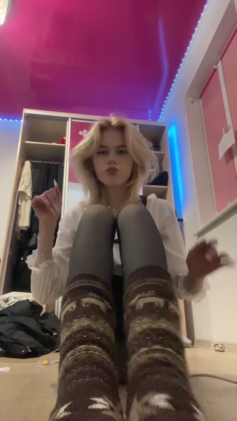 hefxtom hot video thumbnail