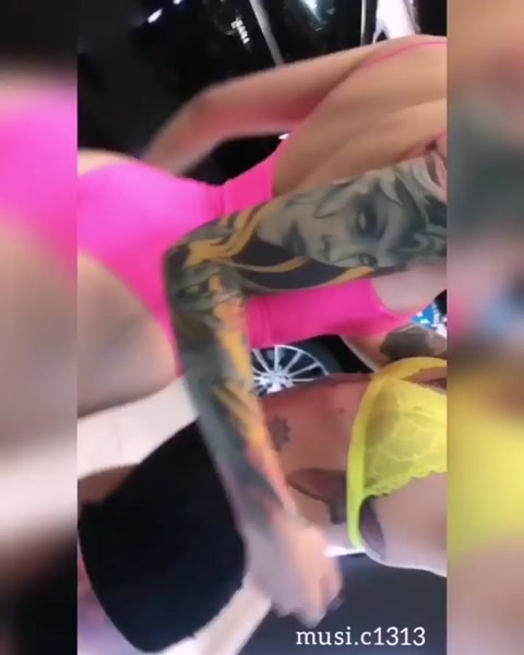 D14ara hot video thumbnail