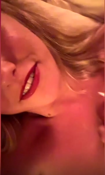 elsaaaapage onlyfans video thumbnail