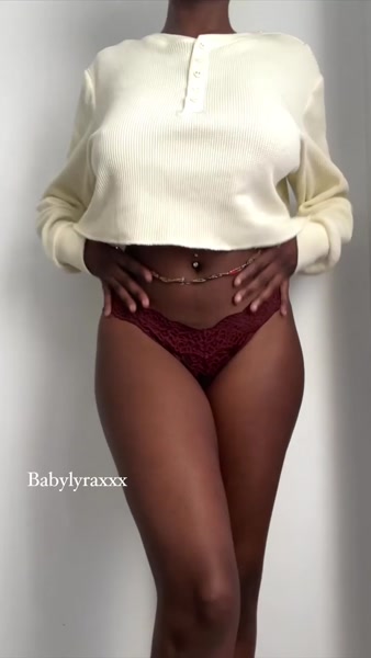 babylyraxxx sexy video thumbnail
