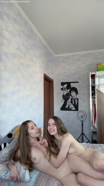 Ukrainian Twins | alicexhaizlee nude video thumbnail