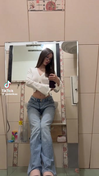 yameikaa 愛 nude video thumbnail