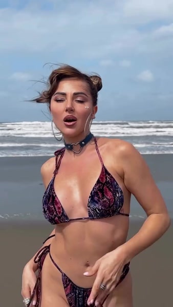 Виолетта Чиковани | VITA CHIKOVANI sexy video thumbnail