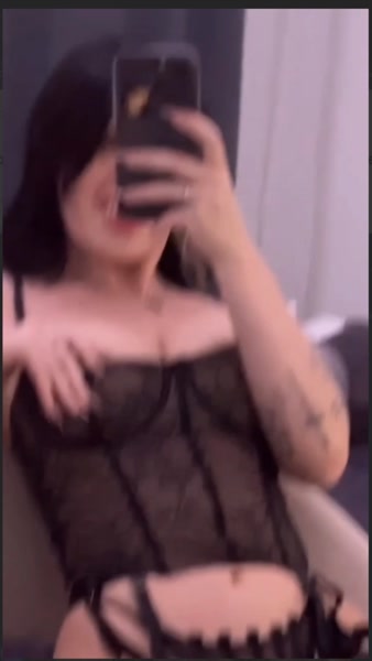 YourLili nude video thumbnail