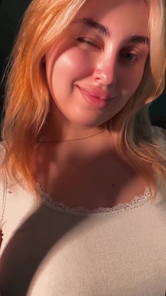 lia sexy video thumbnail