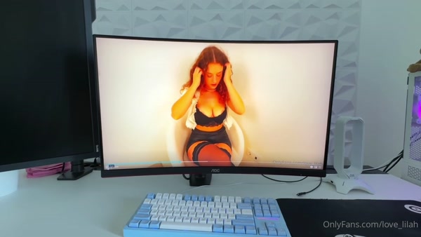love lilah nude video thumbnail