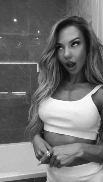 Mila Tonin hot video thumbnail