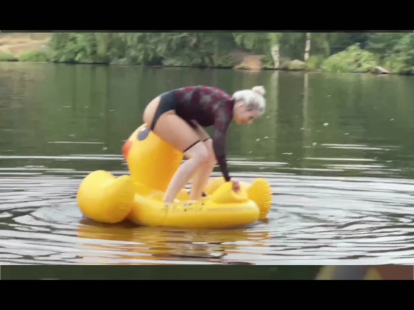 Bjejik2 nude video thumbnail