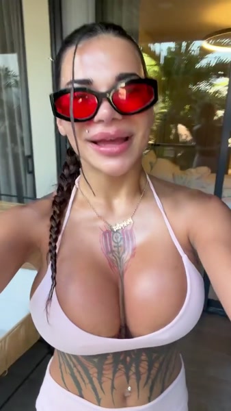 anna.mukydza hot video thumbnail